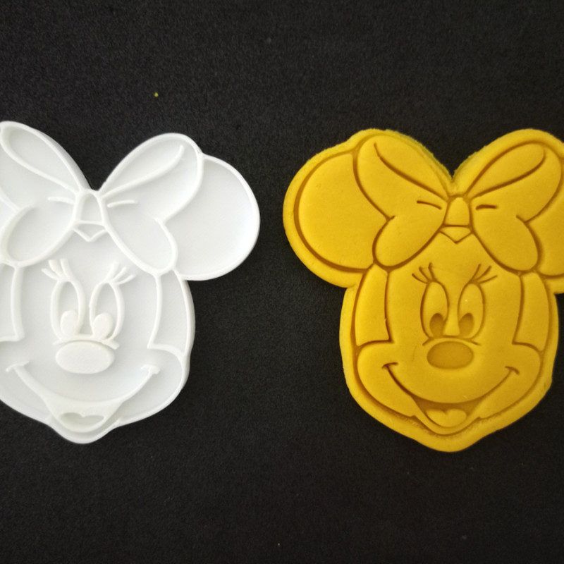 Mickey & Minnie Mouse Hamur Şekillendirici / Kurabiye Kalıbı / Seramik Kalıbı İkili Set